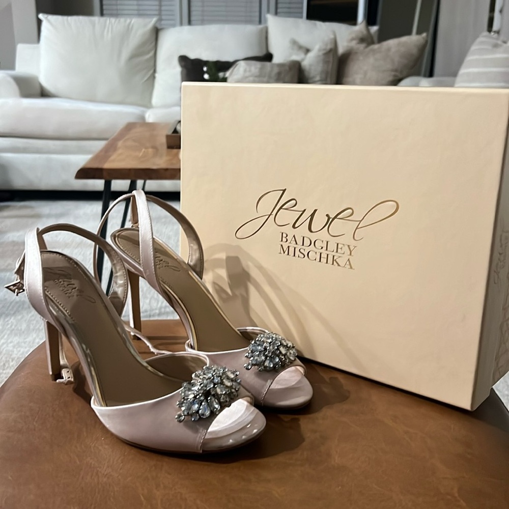 Jewel Badgley Miscka heels